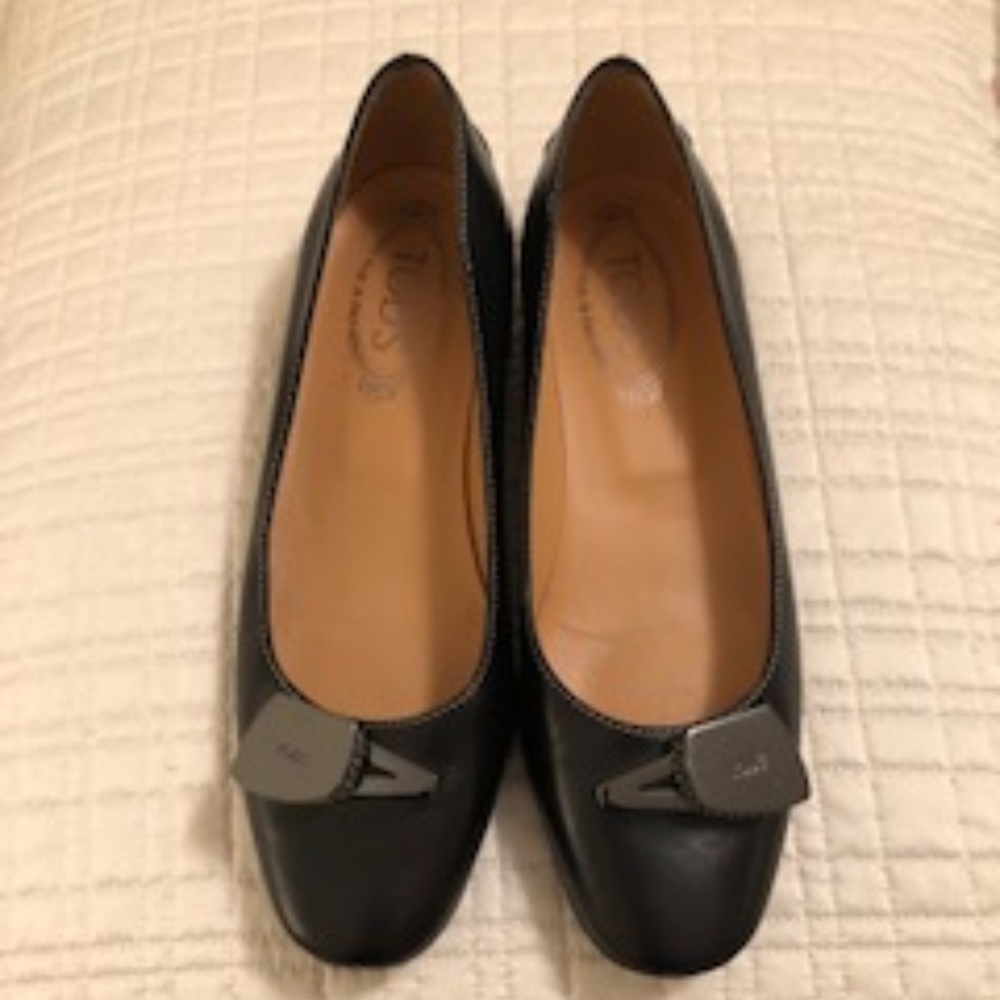 Never worn!TOD's- Black Leather flat w/metal logo